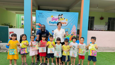 Hoạt động giao lưu làm quen Tiếng Anh