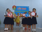 Các thí sinh trong phần thi Tuyên truyền măng non