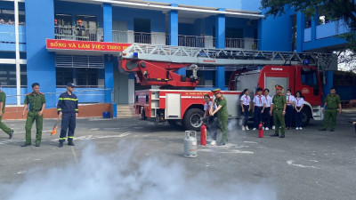 Tập huấn kỹ năng phòng cháy, chữa cháy cho học sinh