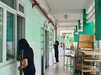 Trường THCS Nguyễn Văn Cừ tích cực vệ sinh trường lớp, sẵn sàng chào đón năm học mới 2026 - 2027