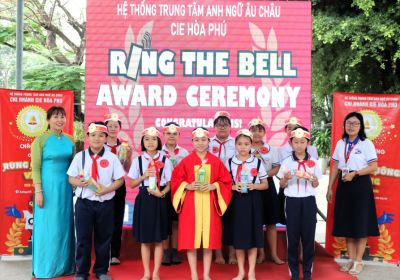 Rung chuông vàng Tiếng Anh