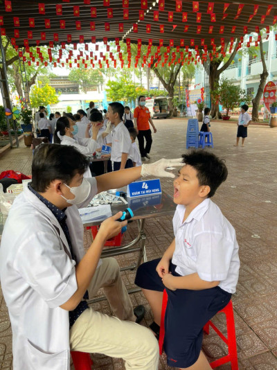 Khám sức khỏe cho học sinh toàn trường
