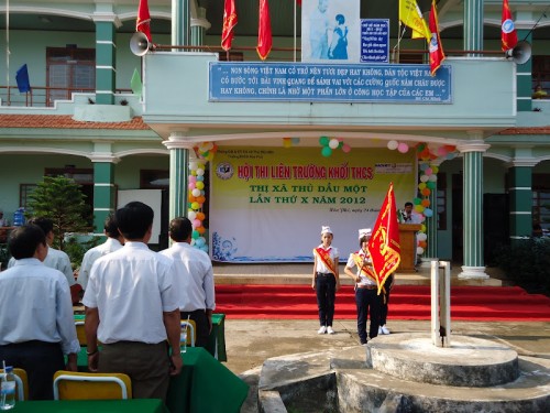 Chào cờ khai mạc hội thi