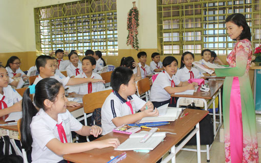 Một tiết học của HS lớp 6 tạo nguồn. Ảnh: A.SÁNG
