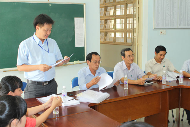 hop hoi dong coi thi vio2015