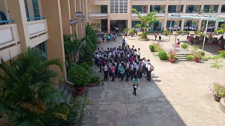 Tập trung tại hội đồng coi thi