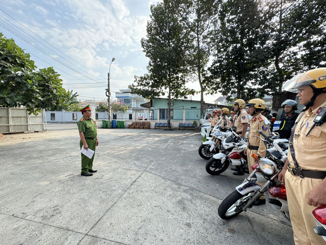 Tăng cường công tác đảm bảo TTATGT trong đêm Giao thừa và các ngày nghỉ Tết